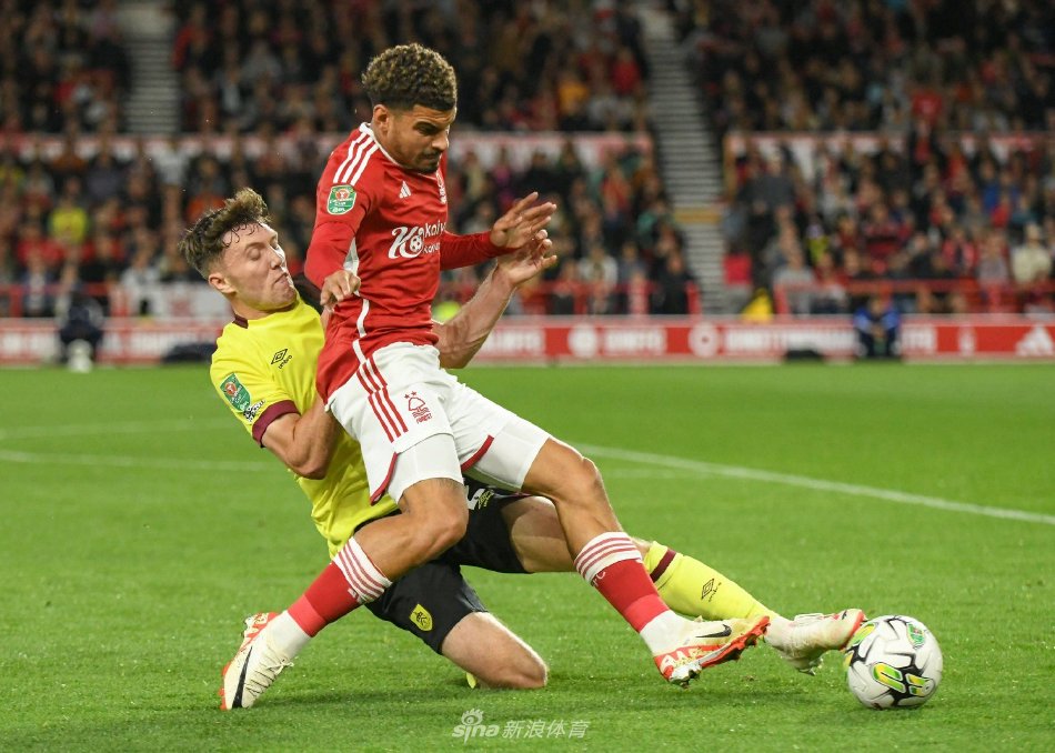 的争冠形势 的争冠形势