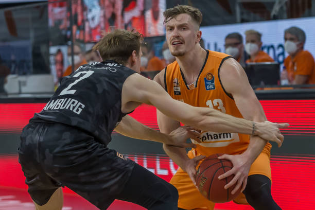 在他的战术 在他的战术